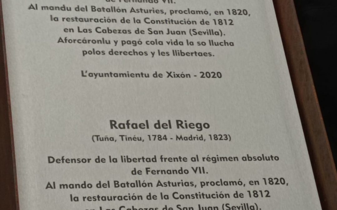 La Cultural en la inauguración de la placa en homenaje a Rafael del Riego.