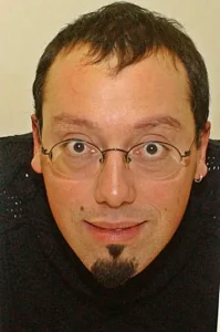 La Cultural Gijonesa solicita la concesión de un espacio urbano en Xixón a Ígor Medio Tuya